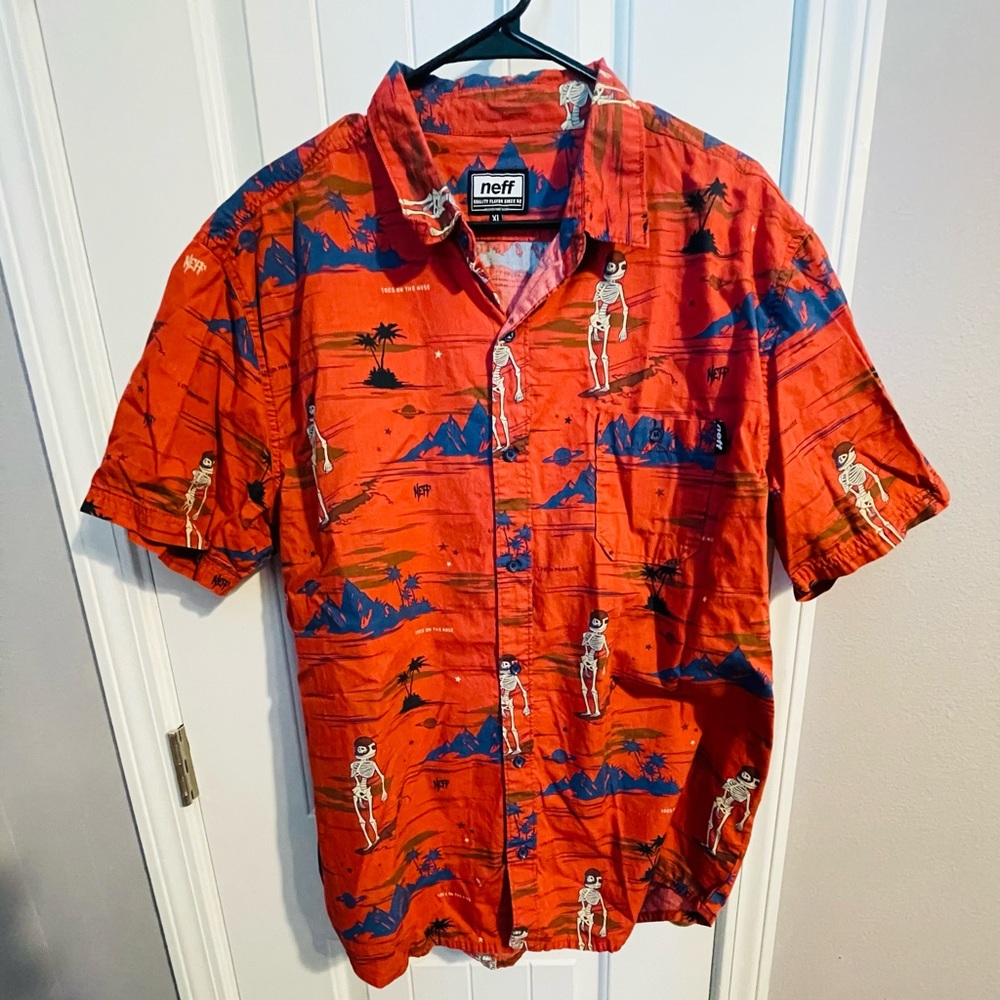 Neff short sleeve button up XL
